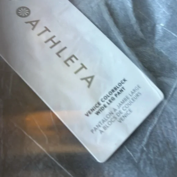 Athleta NEW Venice Wide Leg Color Block pant, Navy with Black Side Trim. Pockets - Picture 12 of 14